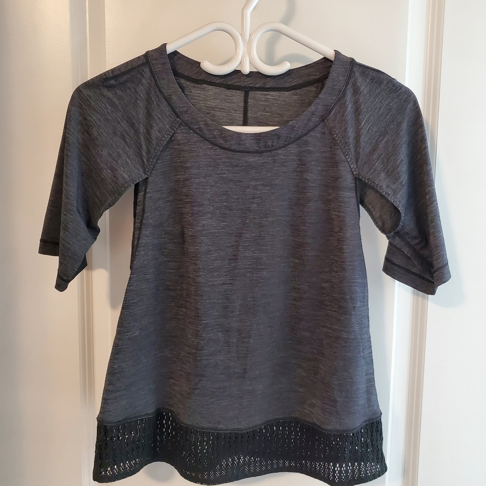 Lululemon Vented T-Shirt‎ - Size 4